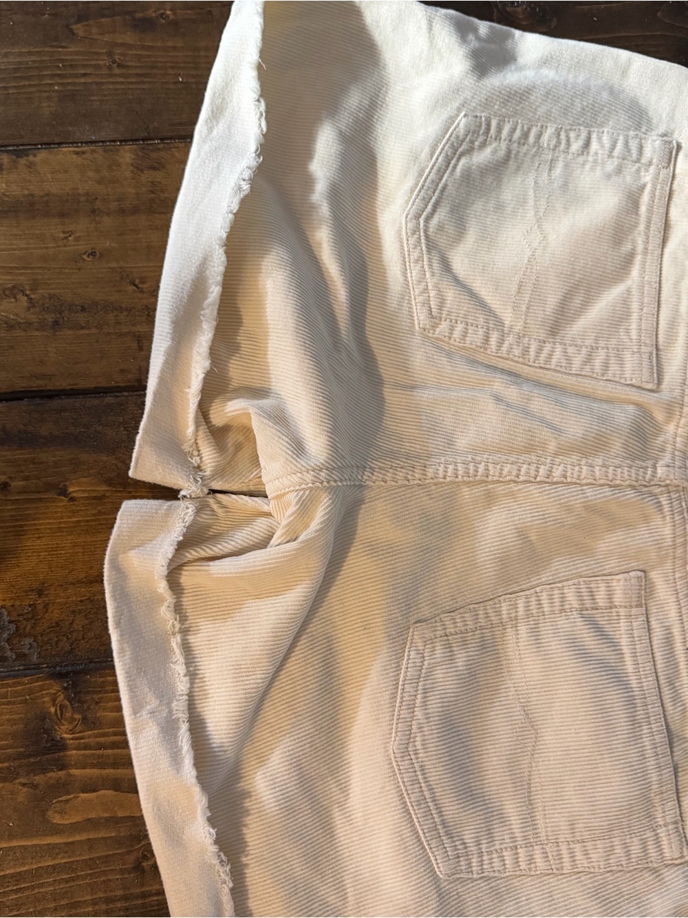 Lucky Brand vanilla colored Corduroy Cargo Shorts. Size 10 / 30